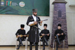 Победителем фестиваля «Турпалхойн Амалаш» стала команда Грозного